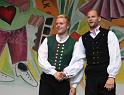 04-14.33 MarktplatzGB-MaennerT-Norske Dansere_D-0975-20090704_154244-IMG_6704-4a